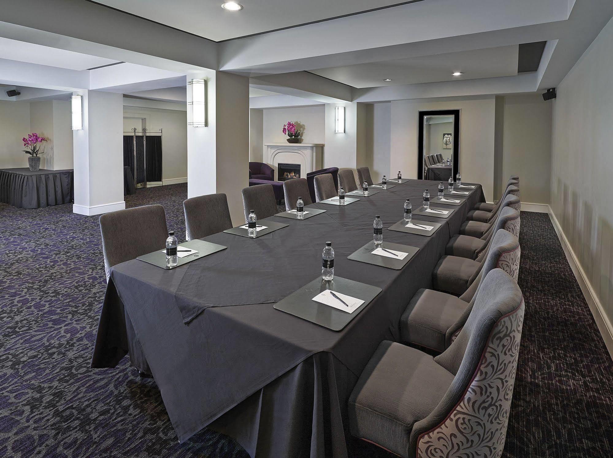 Union Bank Inn Едмонтон Екстер'єр фото